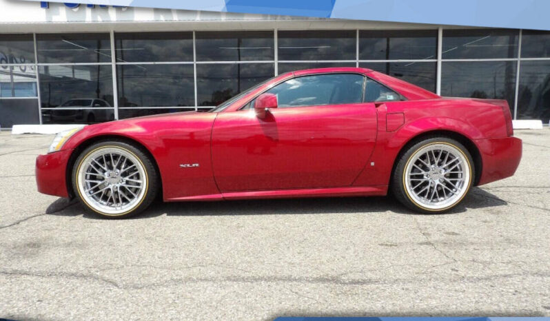 
								2004 Cadillac XLR full									