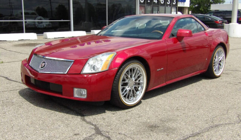 
								2004 Cadillac XLR full									