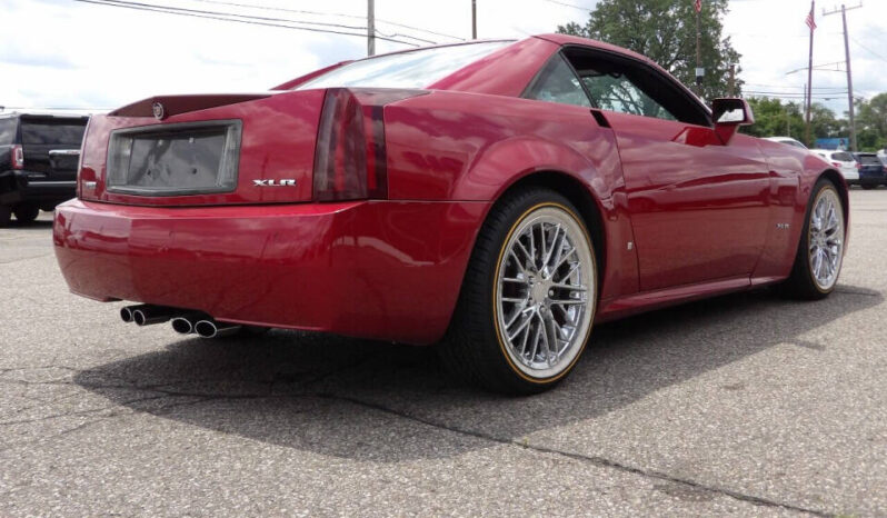 
								2004 Cadillac XLR full									