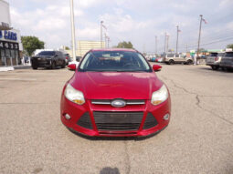 
										2012 Ford Focus full									