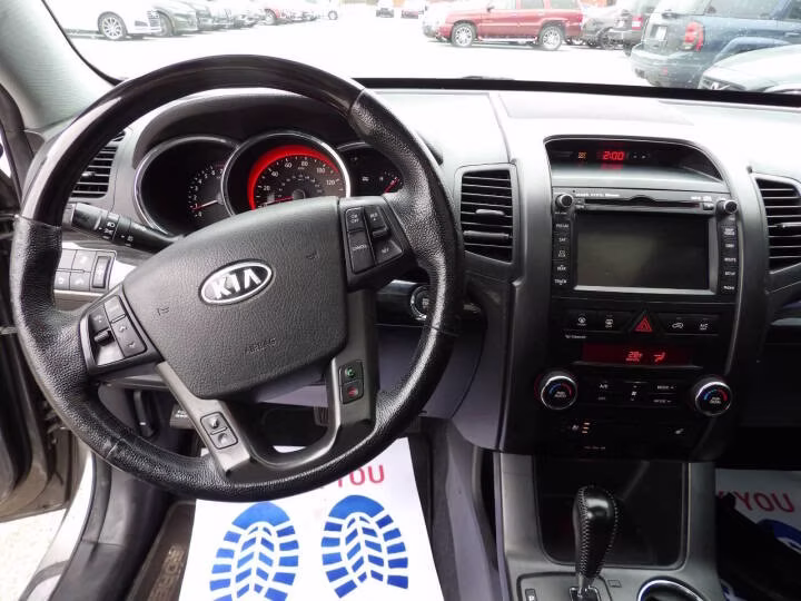 2013 Kia Sorento SX - Photo 11