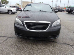 
										2013 Chrysler 200 full									