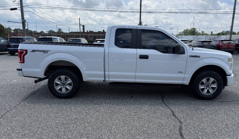 
								2016 Ford F-150 full									