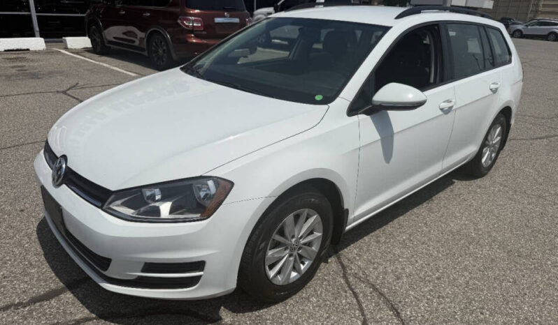 
								2016 Volkswagen Golf SportWagen full									