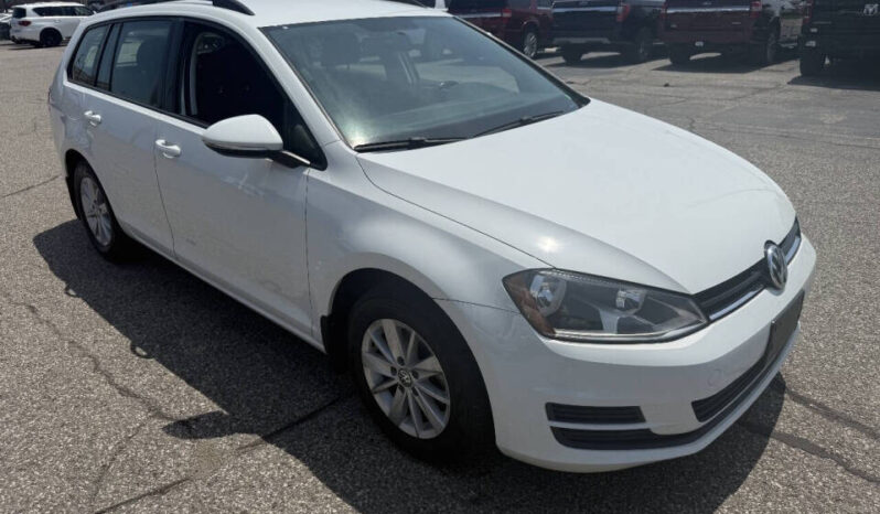 
								2016 Volkswagen Golf SportWagen full									