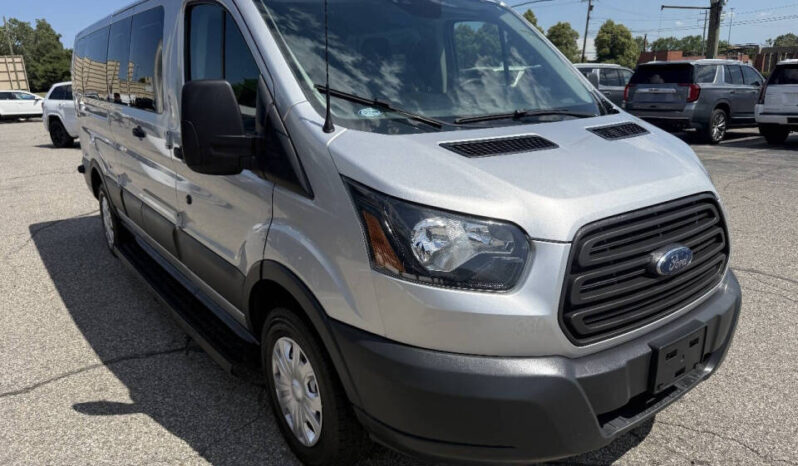 
								2017 Ford Transit full									