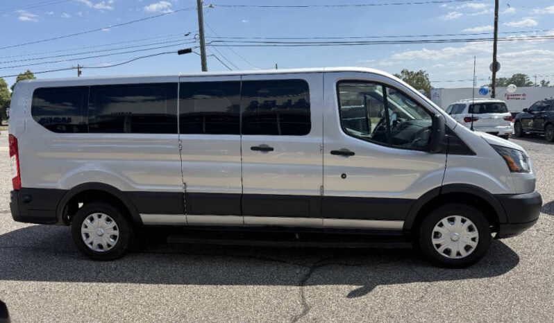 
								2017 Ford Transit full									