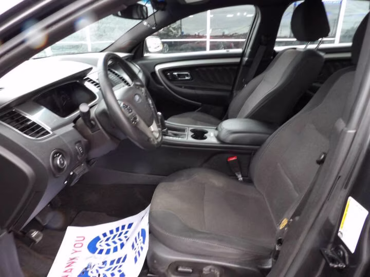 2018 Ford Taurus SEL - Photo 11