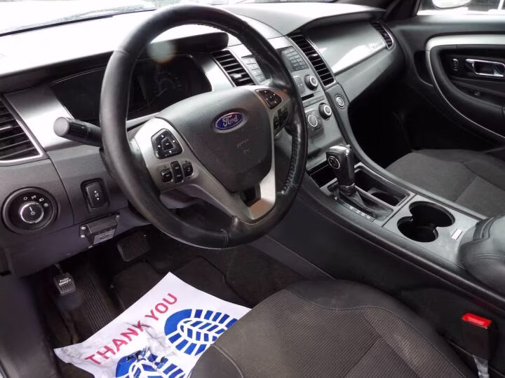 2018 Ford Taurus SEL - Photo 12
