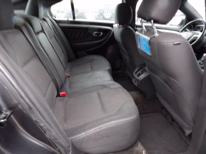 2018 Ford Taurus SEL - Photo 18