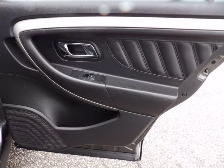 2018 Ford Taurus SEL - Photo 26