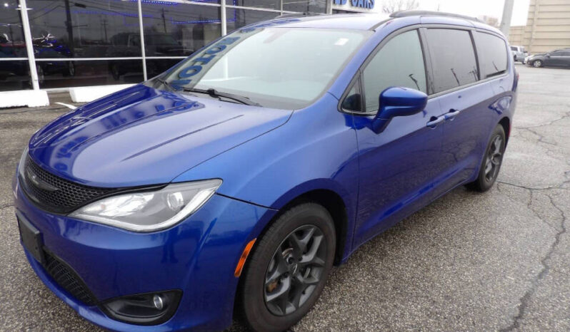 
								2018 Chrysler Pacifica full									
