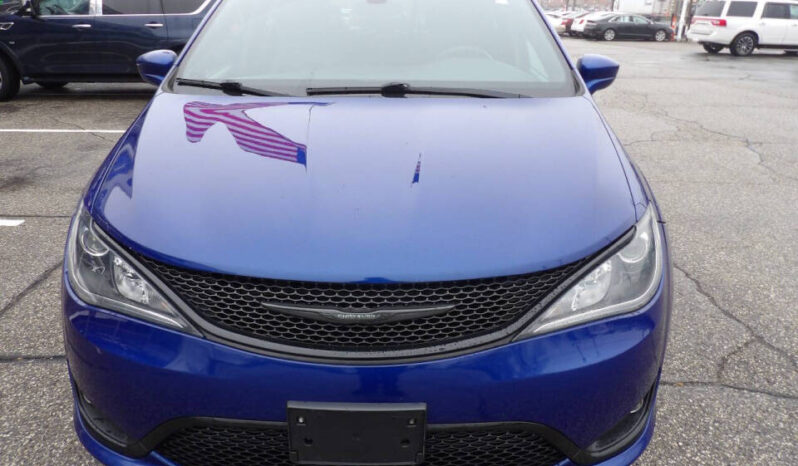 
								2018 Chrysler Pacifica full									