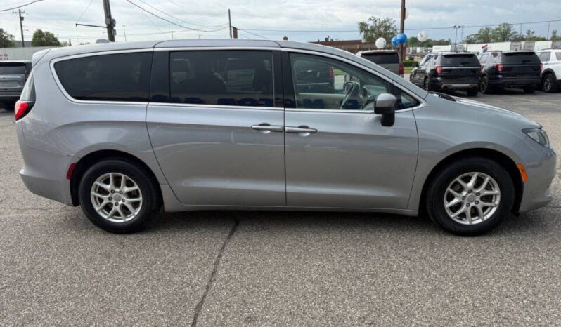 
								2018 Chrysler Pacifica full									