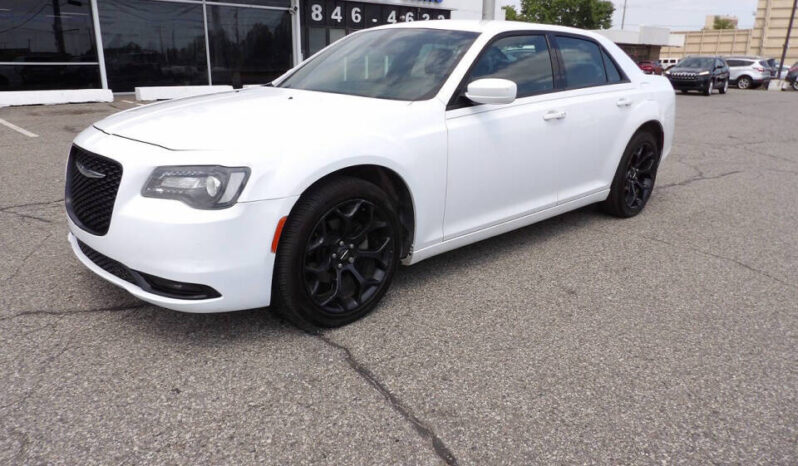 
								2019 Chrysler 300 full									