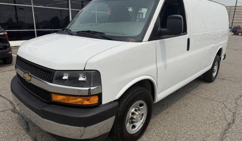 
								2020 Chevrolet Express full									