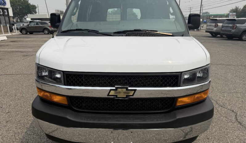 
								2020 Chevrolet Express full									