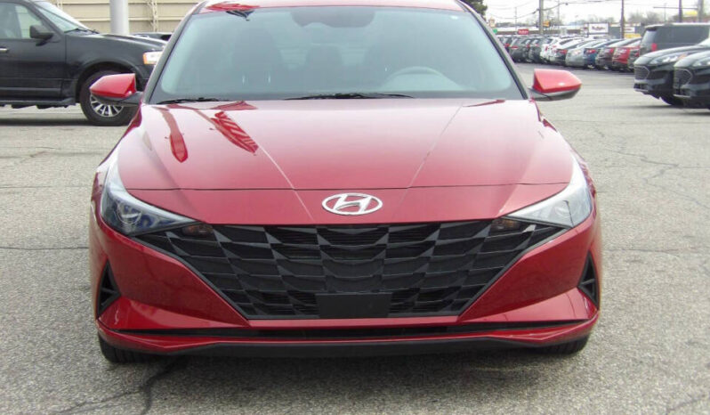 
								2022 Hyundai ELANTRA full									