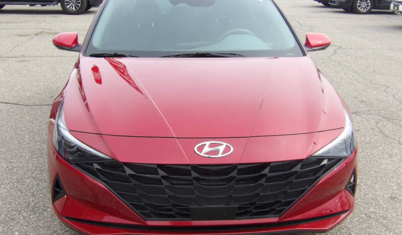 
								2022 Hyundai ELANTRA full									
