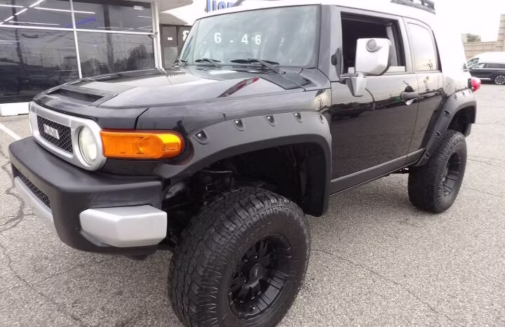 
								2007 Toyota FJ Cruiser full									