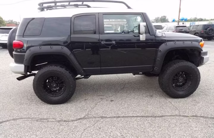 
								2007 Toyota FJ Cruiser full									