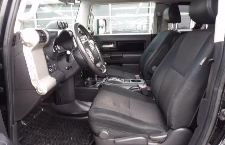 
								2007 Toyota FJ Cruiser full									