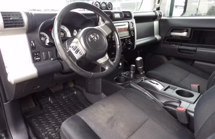 
								2007 Toyota FJ Cruiser full									