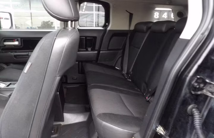 
								2007 Toyota FJ Cruiser full									