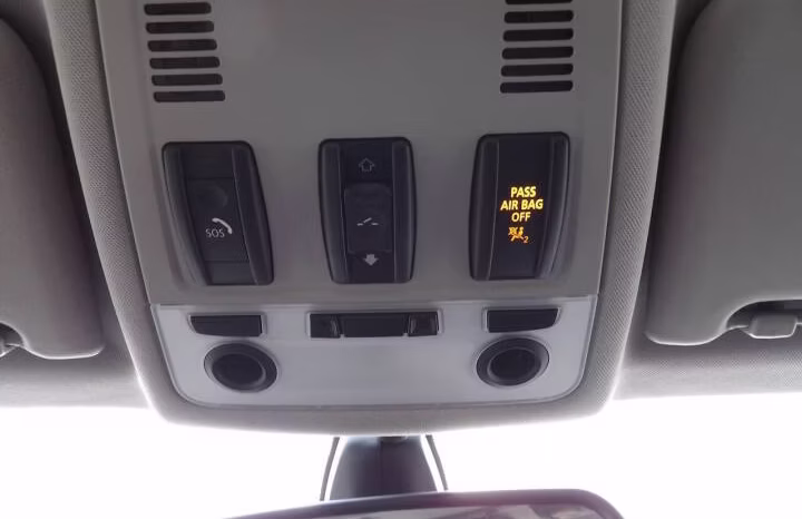 
								2011 BMW 3 Series full									