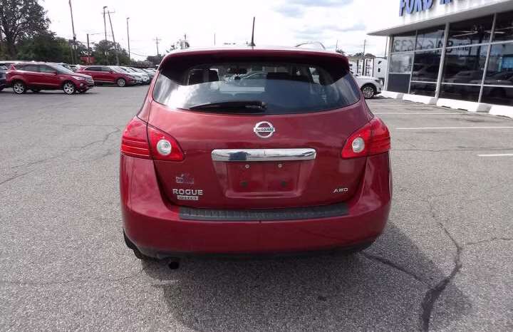 
								2014 Nissan Rogue Select full									