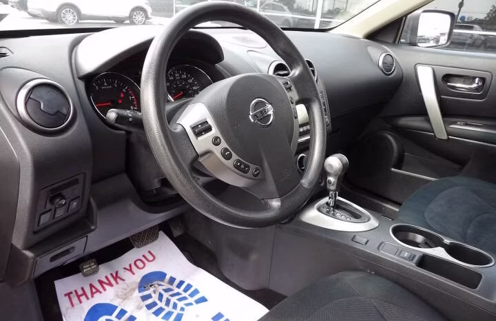 
								2014 Nissan Rogue Select full									