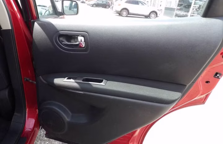 
								2014 Nissan Rogue Select full									
