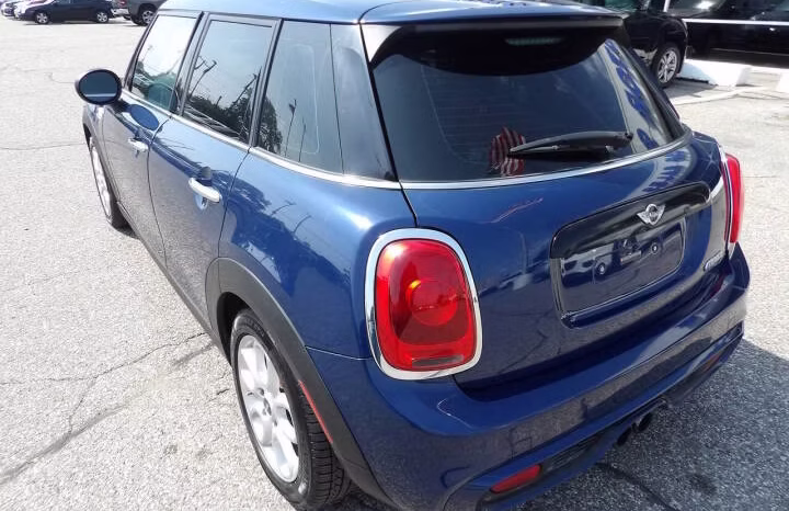 
								2015 MINI Hardtop 4 Door full									