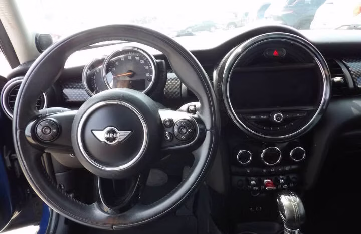 
								2015 MINI Hardtop 4 Door full									