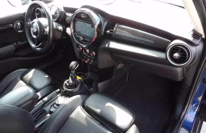 
								2015 MINI Hardtop 4 Door full									