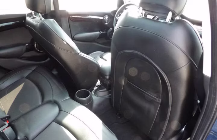 
								2015 MINI Hardtop 4 Door full									