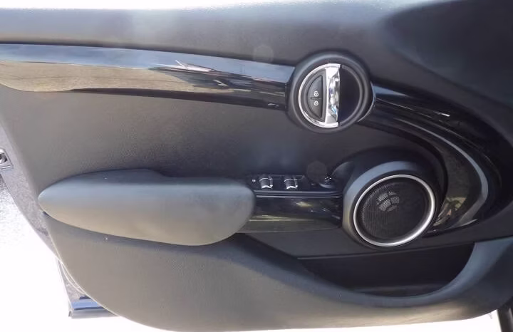 
								2015 MINI Hardtop 4 Door full									