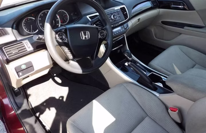 
								2016 Honda Accord full									