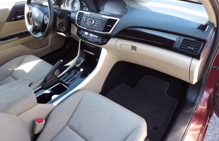 
								2016 Honda Accord full									