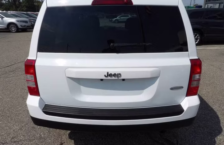 
								2016 Jeep Patriot full									