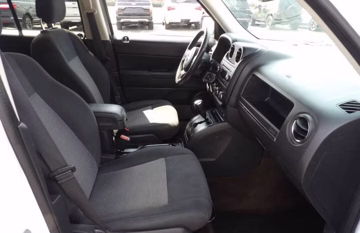 
								2016 Jeep Patriot full									