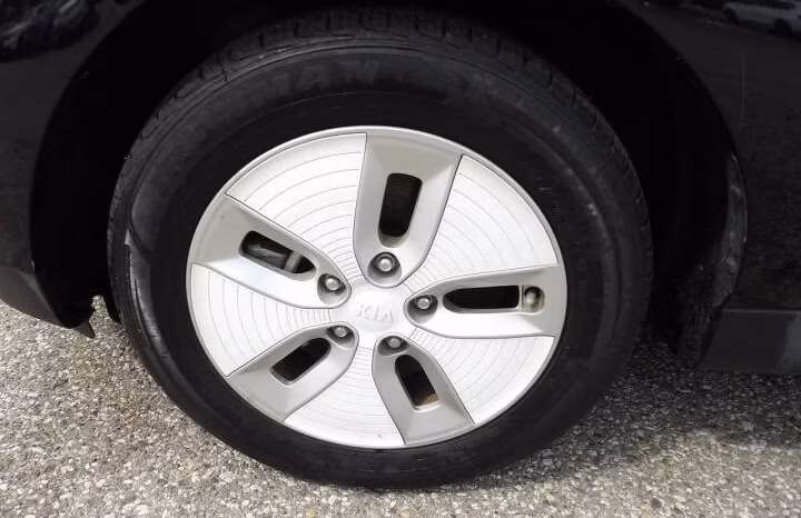 
								2016 Kia Soul EV full									