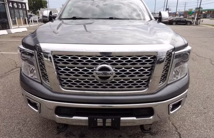 
								2016 Nissan Titan XD full									