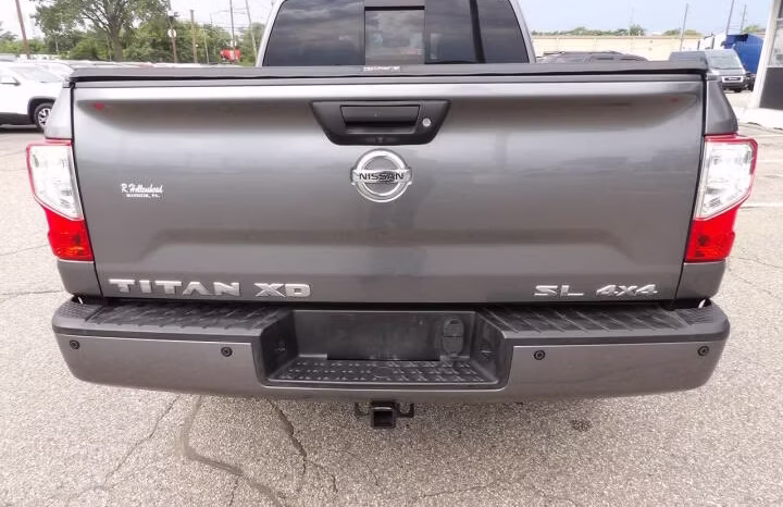 
								2016 Nissan Titan XD full									