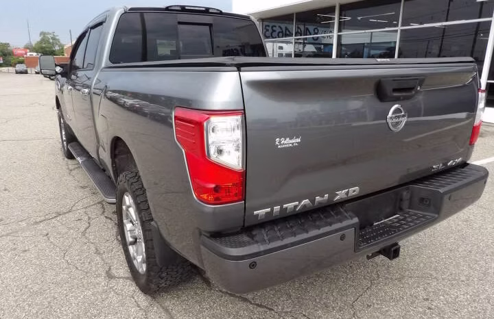 
								2016 Nissan Titan XD full									