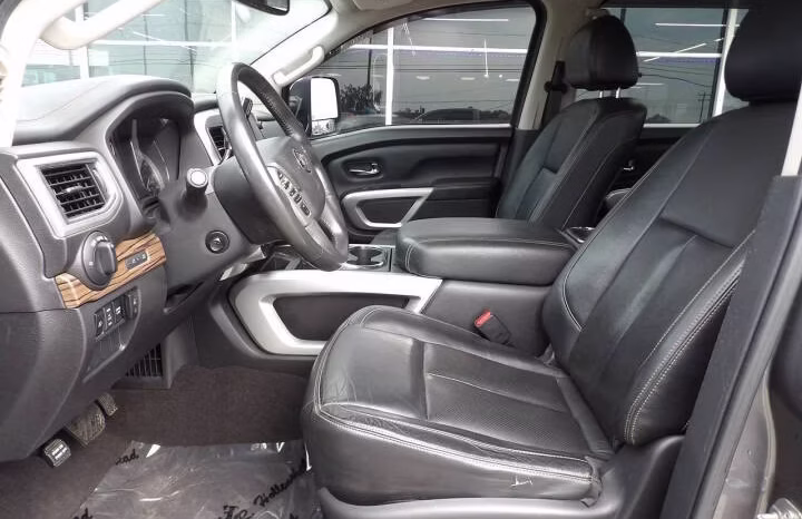 
								2016 Nissan Titan XD full									