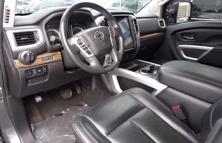 
								2016 Nissan Titan XD full									