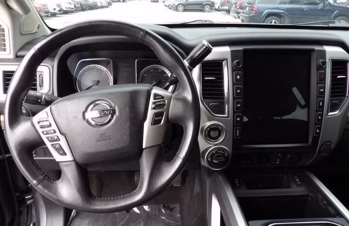 
								2016 Nissan Titan XD full									