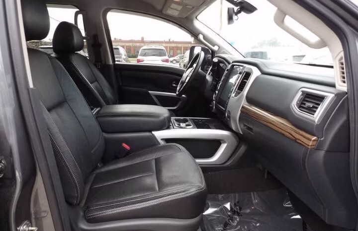 
								2016 Nissan Titan XD full									