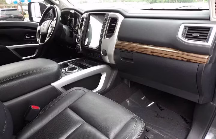 
								2016 Nissan Titan XD full									